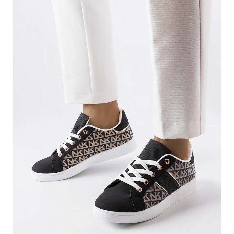 D/GMR Baskets noires décorées du monogramme Bolduc 1