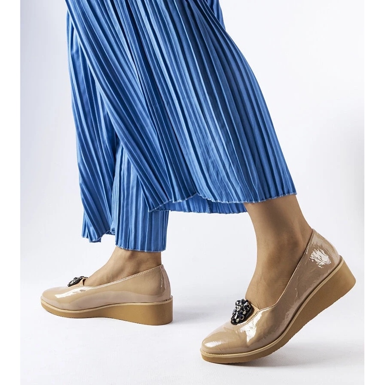 D/GMR Ballerines laquées beiges avec embellissement Mellori 2