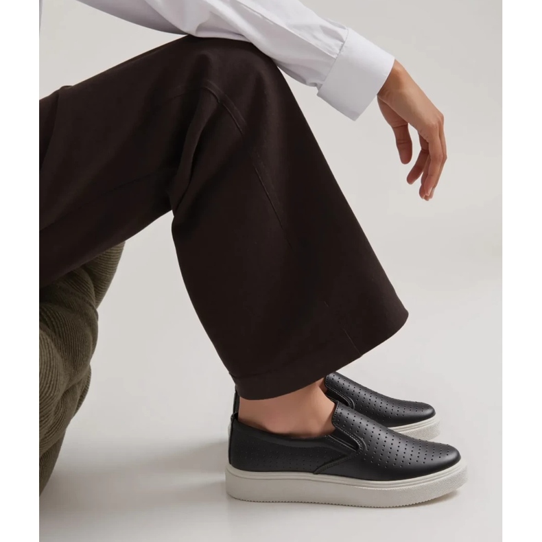 Towns Baskets slip-on ajourées noires 2