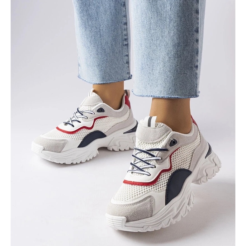 D/GMR Baskets blanches avec bande de roulement visible de Rosita 1