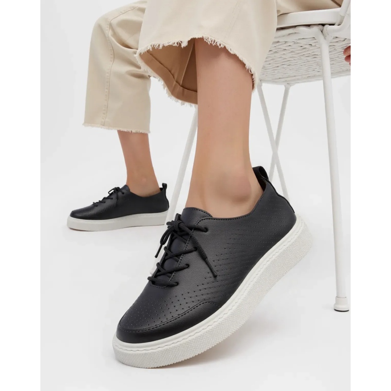 Vareno Black pour femmes le noir 2