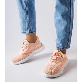 D/GMR Baskets orange et blanches de Nelson 1