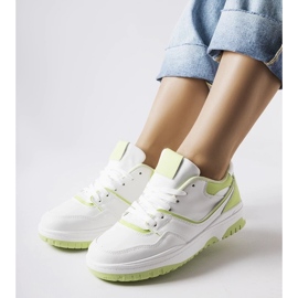 D/GMR Baskets Barrette blanches et vertes 1