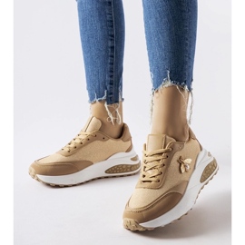 D/GMR Baskets marron et blanches avec fil Acciano décoratif brun 2 D/GMR Baskets marron et blanches avec fil Acciano décoratif brun 2