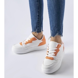 D/GMR Chaussures Fournie blanches avec accents orange 1