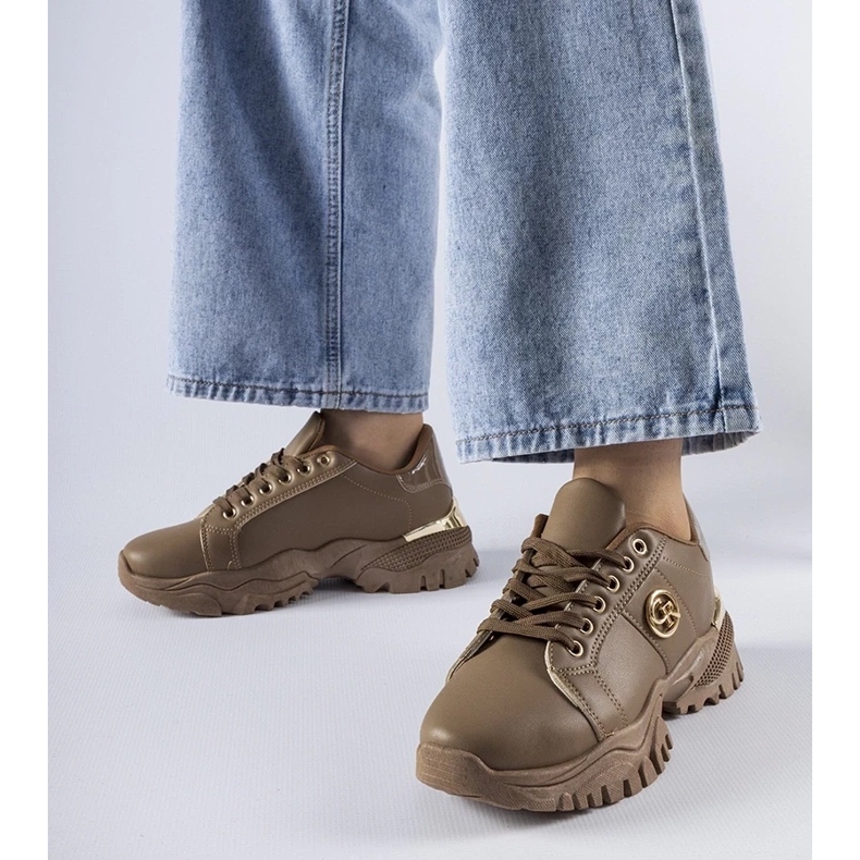 D/GMR Baskets marron à semelle massive par Arpaia brun 1