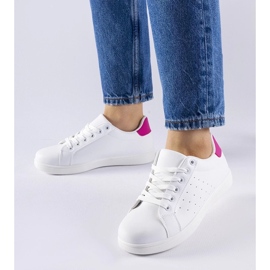D/GMR Baskets Bourassa blanches et roses 2