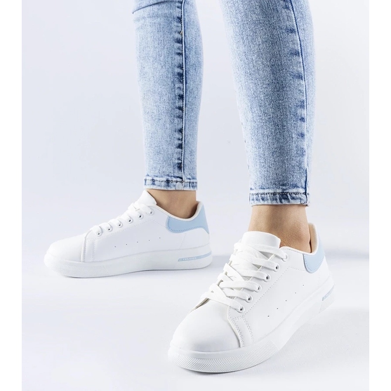 D/GMR Baskets Leland blanches et bleues 2