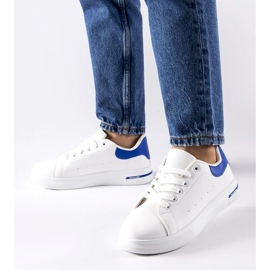D/GMR Baskets Leland blanches et bleu marine 2