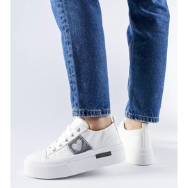 D/GMR Baskets à plateforme Lawton blanches et argentées 1