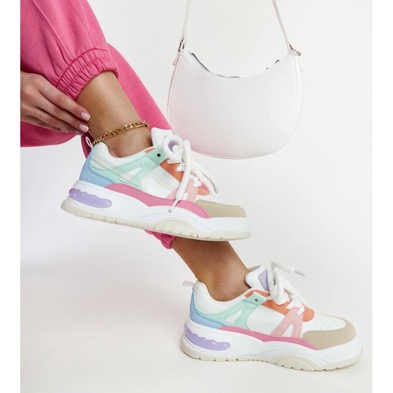 D/GMR Baskets multicolores sur la plateforme Nivi 2