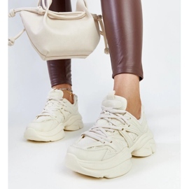 D/GMR Baskets de sport beige clair par Feaven 1 D/GMR Baskets de sport beige clair par Feaven 1