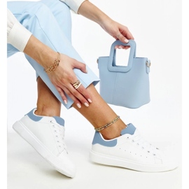 D/GMR Baskets blanches et bleues sur la plate-forme Ariam 1