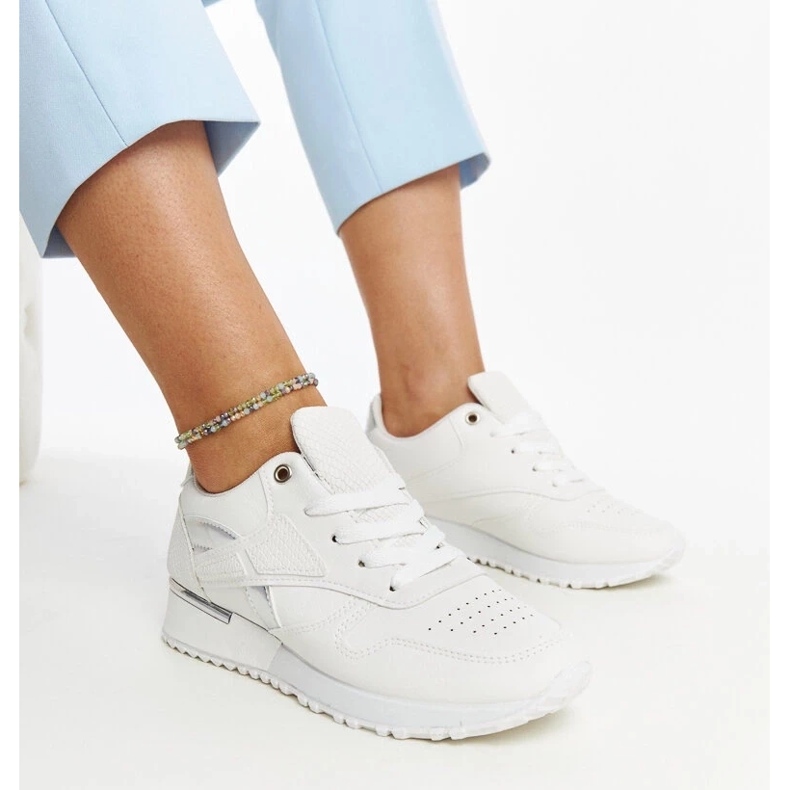 D/GMR Baskets Tasnim blanches en peau de serpent 2