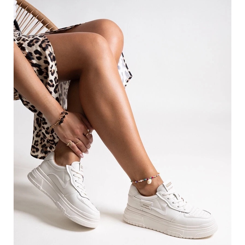 Baskets en cuir beige sur une semelle Aria épaisse 2