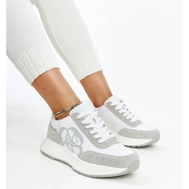 Baskets Salimah en cuir blanc et gris 1
