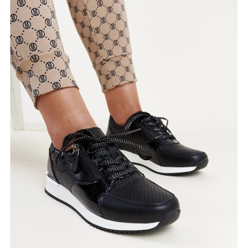 Baskets en cuir noir avec empiècement en métal Rida le noir 2