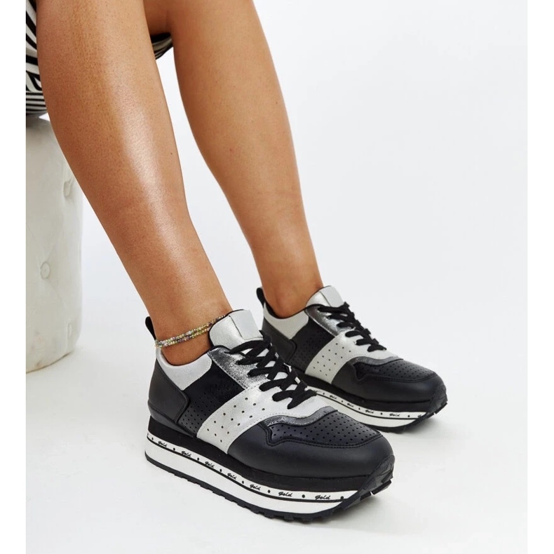 Baskets noires à semelle haute d'Askalua 1