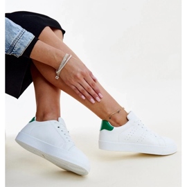Baskets Akila blanches et vertes 2