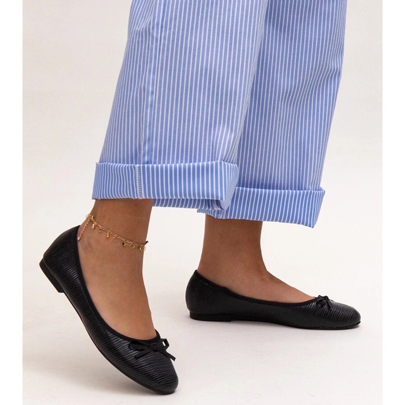 Ballerines noires avec nœud et empiècement en cuir par Rosaly le noir 2