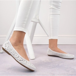 Chaussures ajourées confortables en cuir Rieker W RKR649, blanches 4