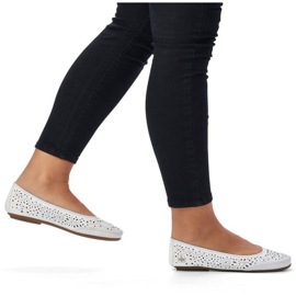 Chaussures ajourées confortables en cuir Rieker W RKR649, blanches 8