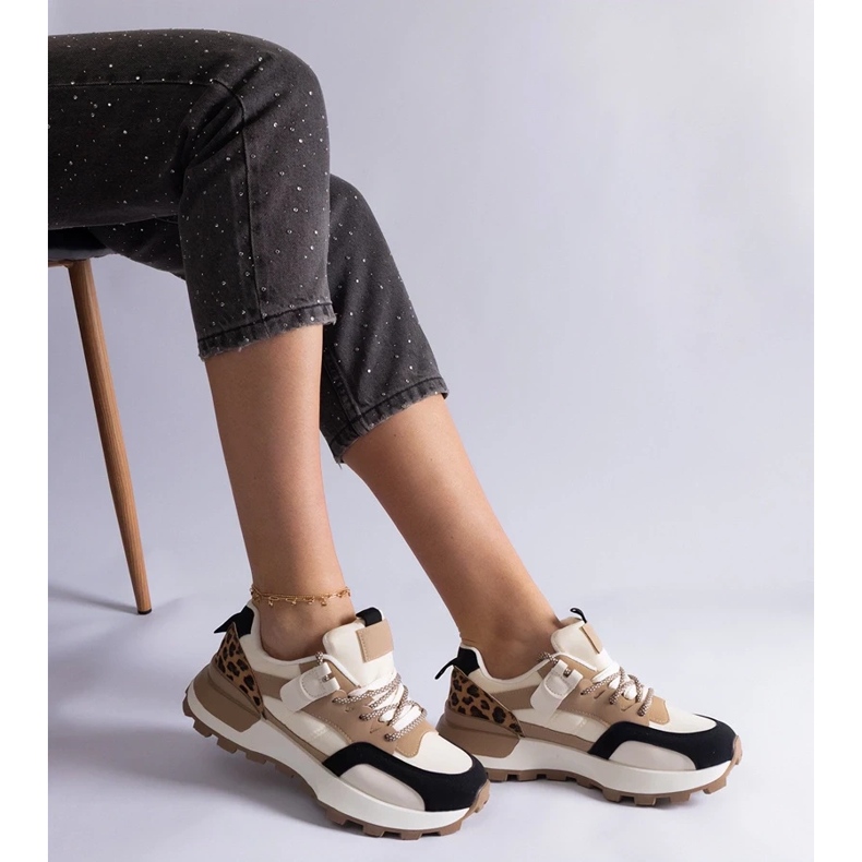 D/CEO Baskets beiges ornées d'un motif animalier Soria 2 D/CEO Baskets beiges ornées d'un motif animalier Soria 2