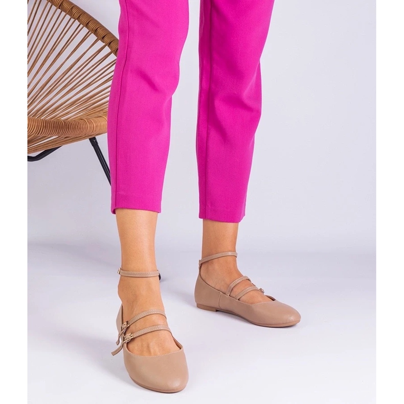 D/CEO Ballerines Eco-Pleather Beige avec boucles Vitoldora 2 D/CEO Ballerines Eco-Pleather Beige avec boucles Vitoldora 2