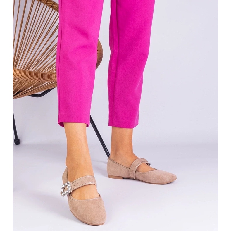 D/CEO Ballerines beiges décorées d'une boucle avec des cristaux Demetra 2