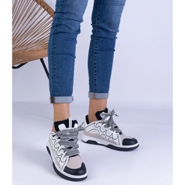 Baskets pour femmes noires avec laçage décoratif le noir 1