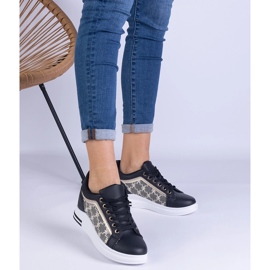 Baskets pour femmes noires sur un coin caché le noir 1