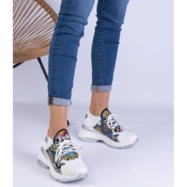 Baskets blanches pour femmes avec pressage coloré 1