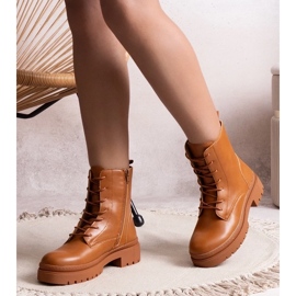 D/CEO Bottes classiques isolées marron par Edmund brun 2