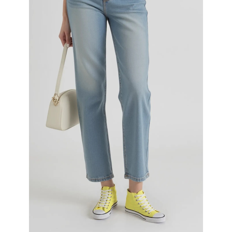 Baskets jaunes lumineuses des femmes 2