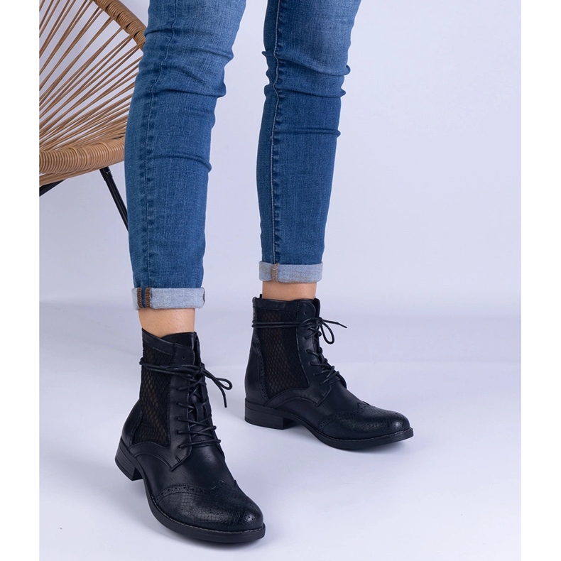 Bottines plates ajourées noires de Reeves le noir 1