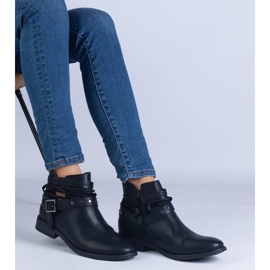 Bottes plates noires avec une découpe et une boucle le noir 3