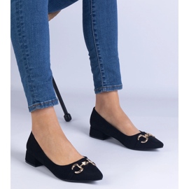 Pompes noires d'Ekozamsz avec une décoration dorée le noir 1