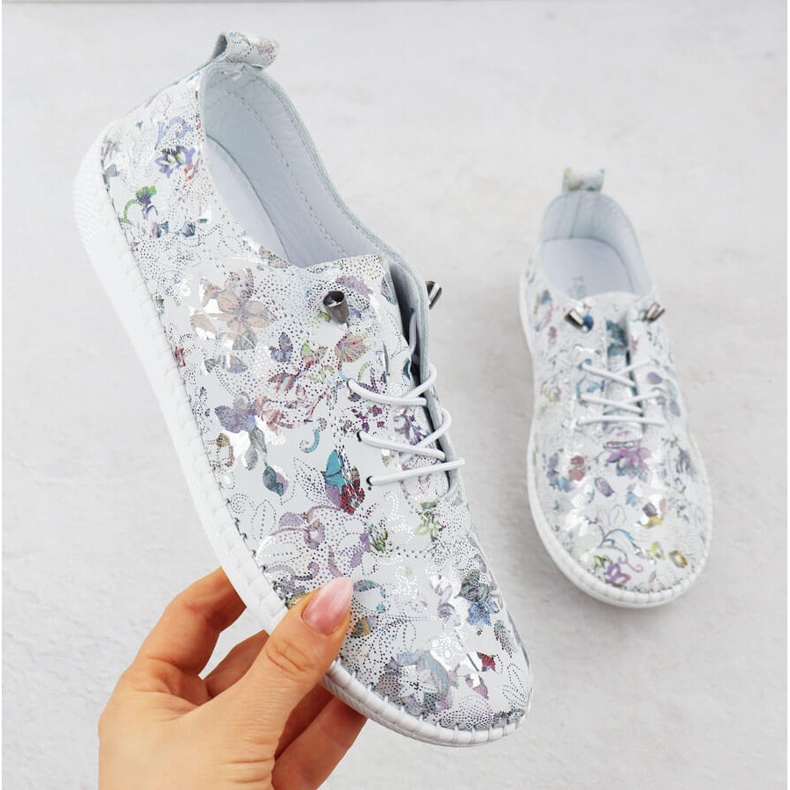 Chaussures en cuir pour femmes avec fleurs blanches T.Sokolski 2023 FL 1