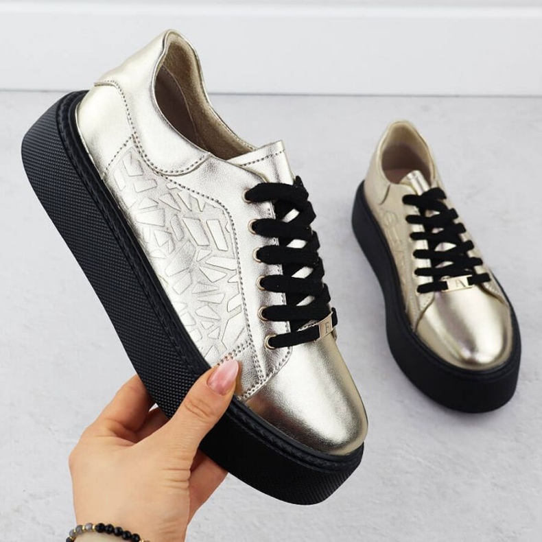 Chaussures pour femmes sur la plate-forme Filippo PAW546B doré 1