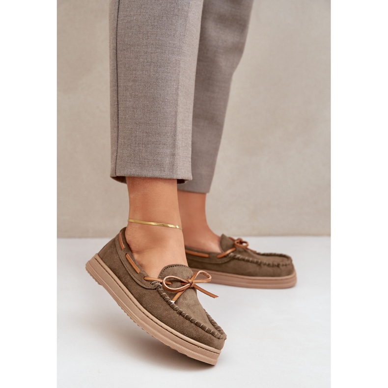 Mocassins pour femmes sur une semelle plate vert foncé 2