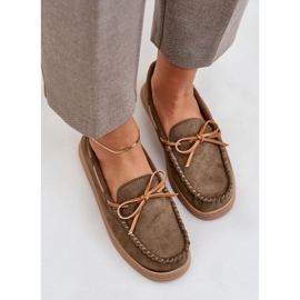 Mocassins pour femmes sur une semelle plate vert foncé 6