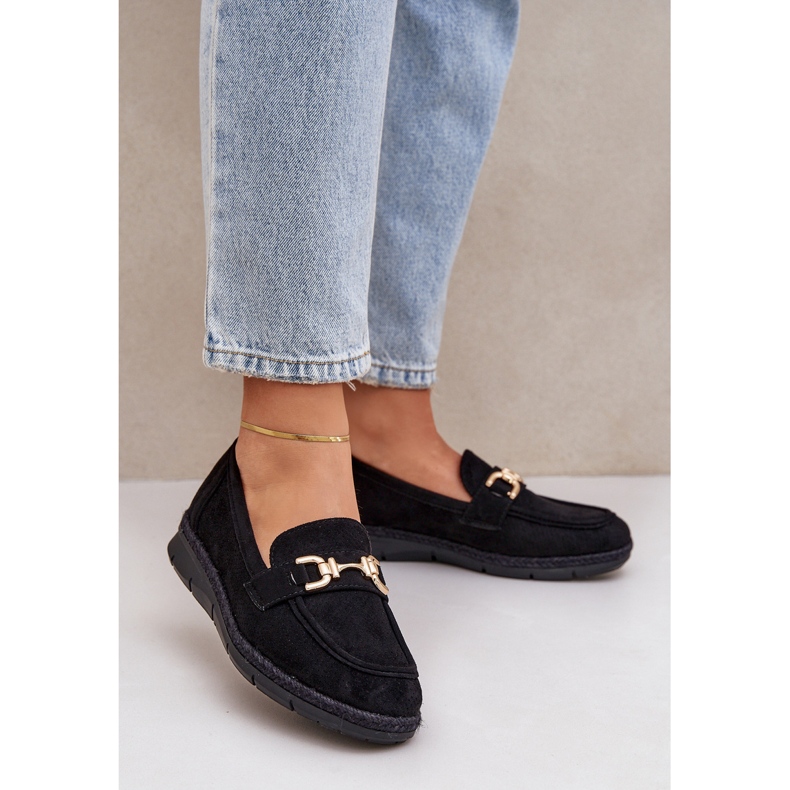 Mocassins ouverts avec un détail doré et une tresse noire de jute 2