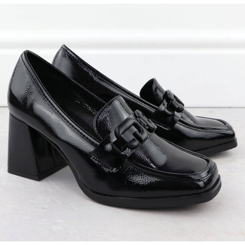 Chaussures sur le poteau Potocki SZ12553 avec une décoration noire le noir 2 Chaussures sur le poteau Potocki SZ12553 avec une décoration noire le noir 2