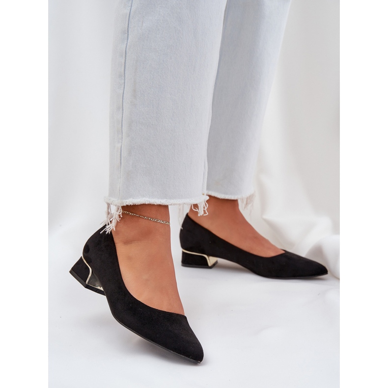 Pompes avec des talons bas et des orteils pointus noirs le noir 2