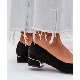 Pompes avec des talons bas et des orteils pointus noirs le noir 6