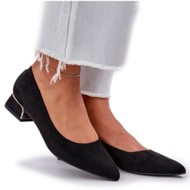 Pompes avec des talons bas et des orteils pointus noirs le noir 7