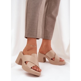 Flip de vêtements légers -flops sur le poteau en cuir écologique beige 2