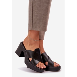 Flip léger-flip -flops sur le pilier en cuir écologique noir le noir 1