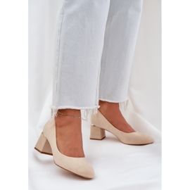 Eco Suede pompes sur le post Beige 2