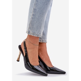 Verni les talons hauts avec un talon ouvert et des orteils pointés le noir 1